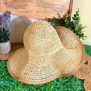 GAP Woven Beige with Golden Trim Detailing Kids Sun Hat